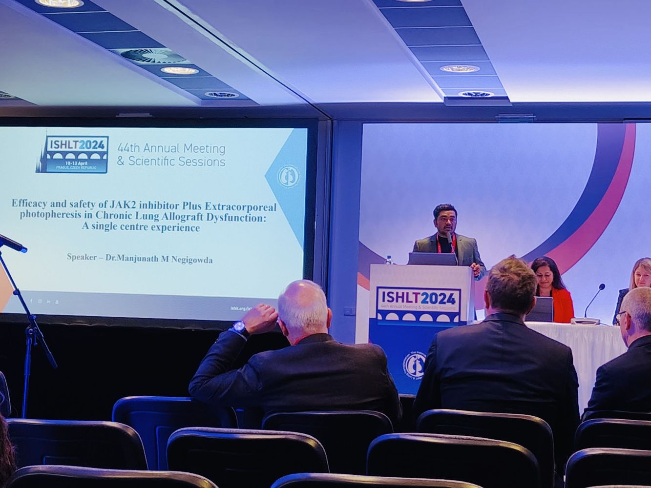 Dr Manjunath M N presenting the JAK2 Inhibitor + Extracorporeal Photopheresis paper at ISHLT 2024, Prague
